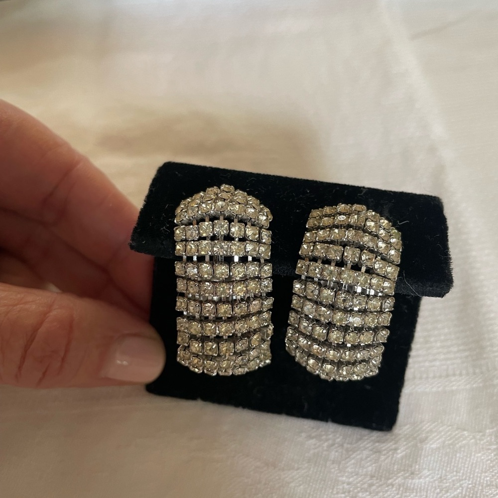 Vintage clip earrings